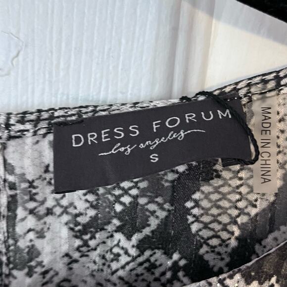 Dress Forum Shadow Stripe Python Print Blouse - Size S - Picture 4 of 8